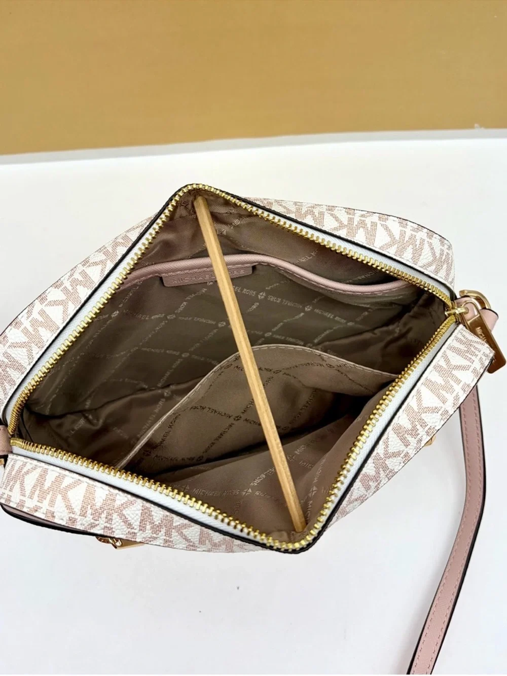 Michael Kors Jet Set Travel EW Crossbody Bag Optic White Rose Gold